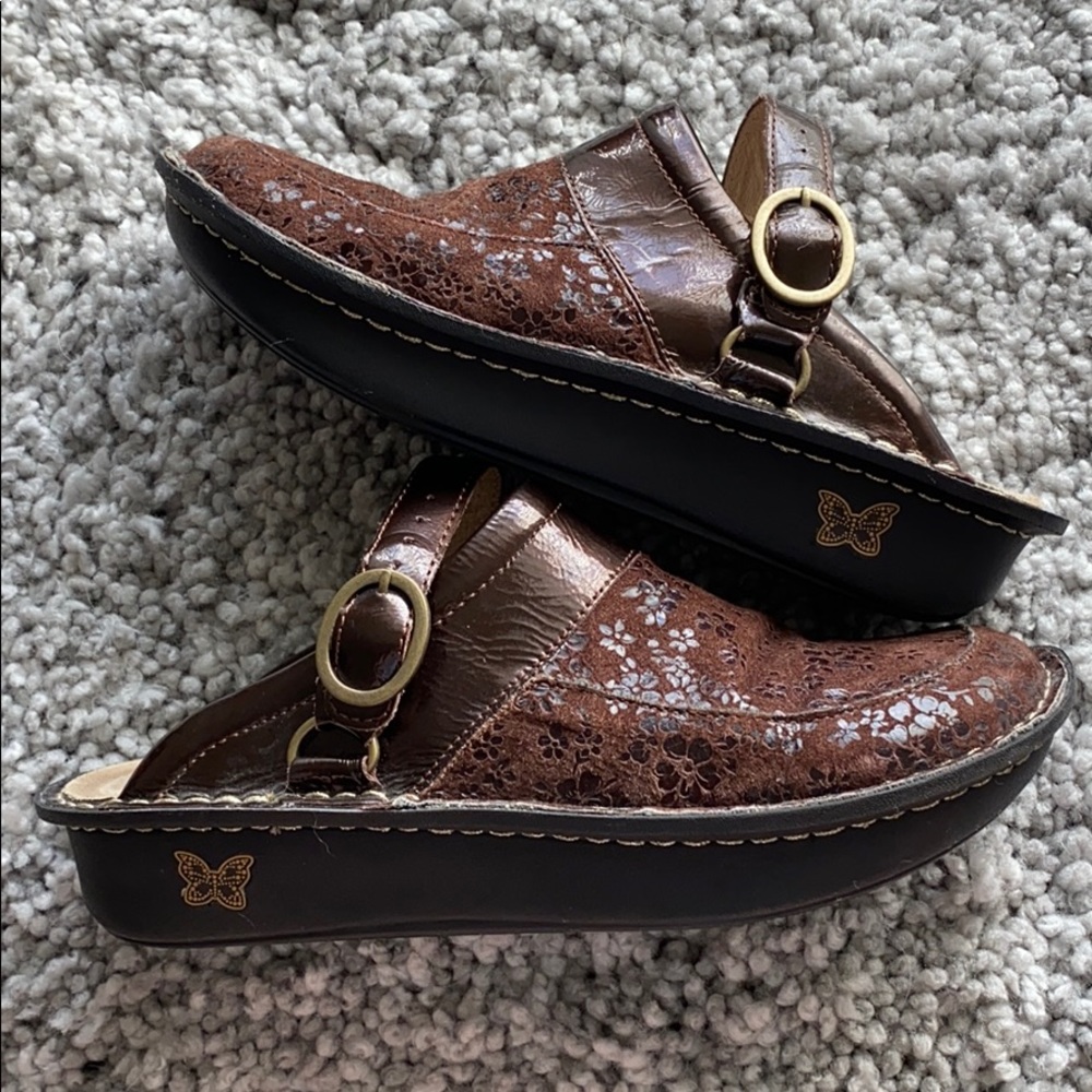 Alegria | Women’s Slip On Clogs Brown Floral 10.5
